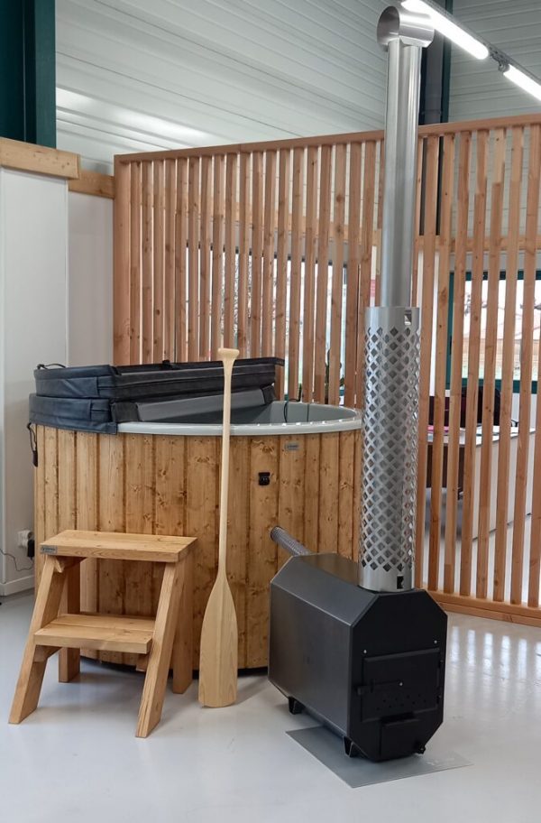 Bain nordique Svidra OKA 1000 – 4 à 6 places